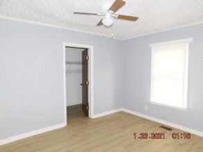 4712 NC-73 in Iron Station, NC - Foto de edificio - Building Photo