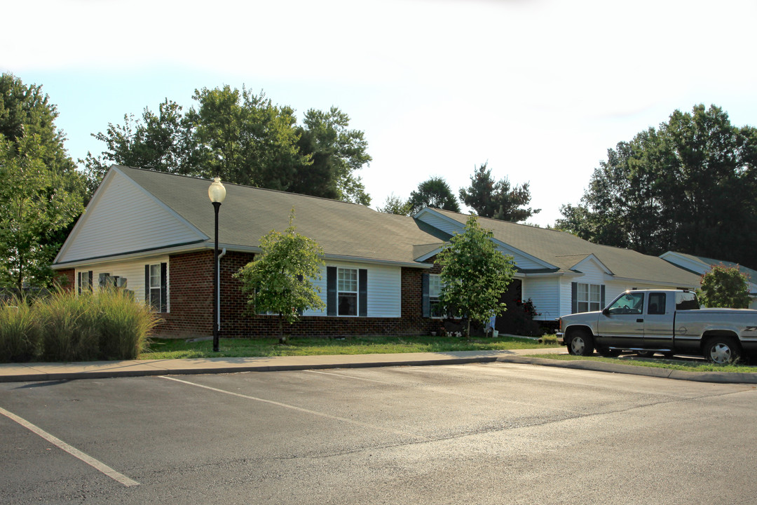 Linda Villa Apartments in Shepherdsville, KY - Foto de edificio