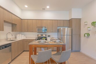 Ageno in Livermore, CA - Foto de edificio - Interior Photo