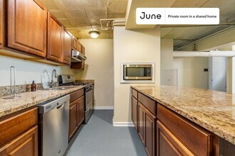 Room in Shared 4 bed/2 bath home, Unit A in Washington, DC - Foto de edificio - Building Photo