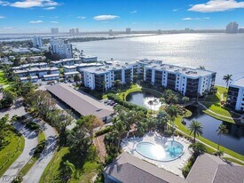 3490 N Key Dr in North Fort Myers, FL - Building Photo