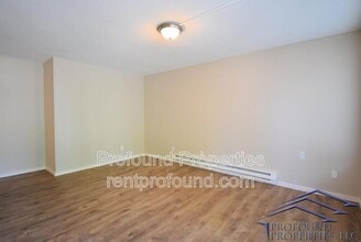 706 NE 99th Ave in Portland, OR - Building Photo - Building Photo