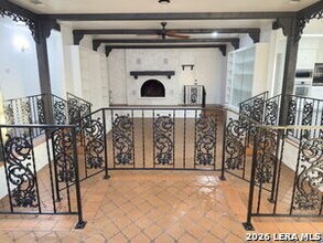 400 W Villaret Blvd in San Antonio, TX - Building Photo - Building Photo