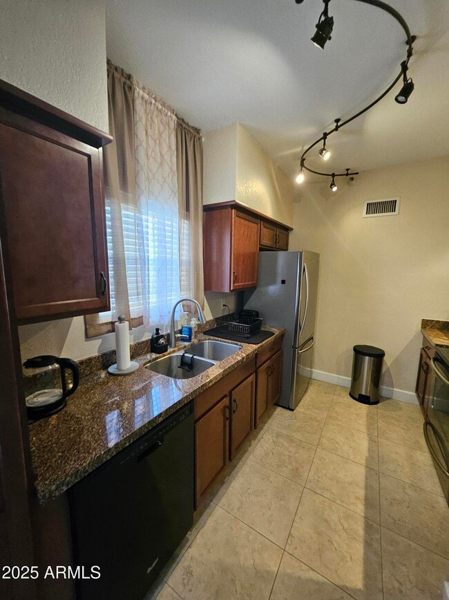 8020 E Thomas Rd in Scottsdale, AZ - Building Photo - Building Photo