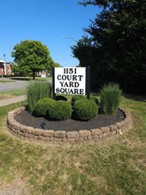 Courtyard Square in Hamilton, OH - Building Photo - Building Photo