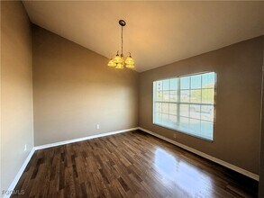 1710 NW 17th St in Cape Coral, FL - Foto de edificio - Building Photo