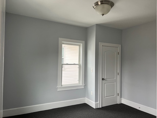 653 Broadway St, Unit #3 in Lowell, MA - Foto de edificio - Building Photo