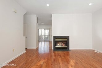 154 Yarmouth Ct in Holmdel, NJ - Building Photo - Building Photo