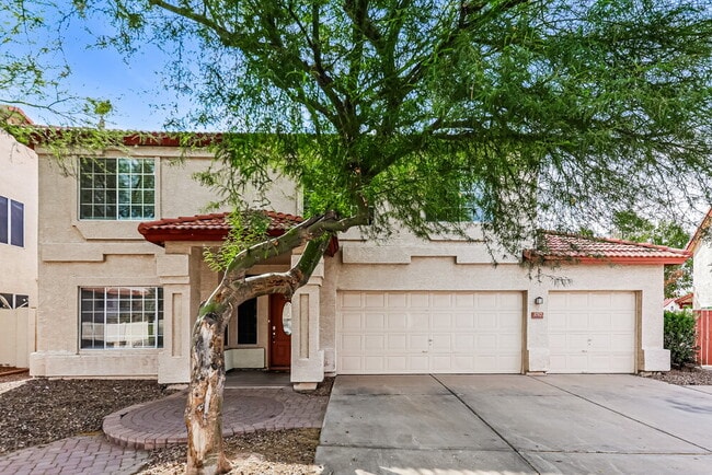property at 3717 N Heather Ln