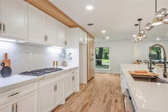 11115 Scotsmeadow Dr in Dallas, TX - Building Photo - Building Photo