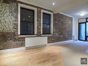 1ST AVE., Unit 6 in New York, NY - Foto de edificio - Building Photo