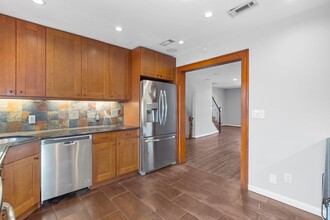 86 Palisade Ave in Jersey City, NJ - Building Photo - Building Photo
