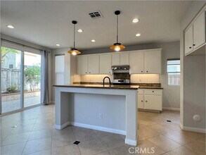 39 Eaglecreek in Irvine, CA - Building Photo - Building Photo