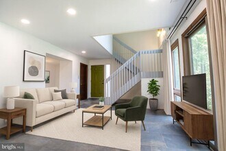 6277 Occoquan Forest Dr in Manassas, VA - Building Photo - Building Photo