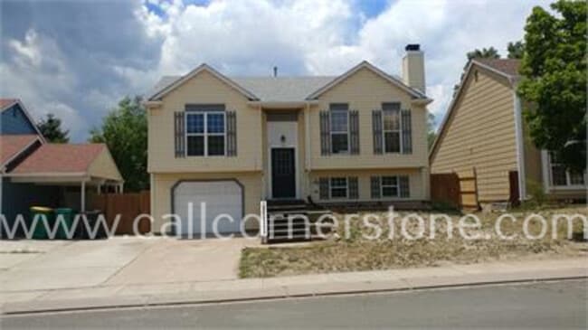 property at 2570 Clarendon Dr