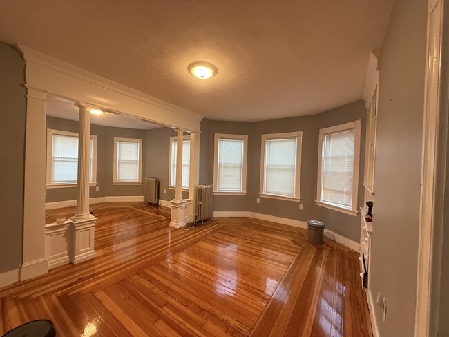 292 Douglas Ave, Unit 1st Floor