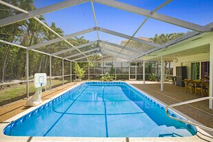 400 NW 6th Ave in Boca Raton, FL - Building Photo