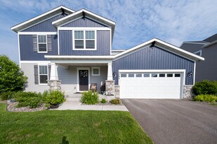 5595 Queensland Ln N in Plymouth, MN - Building Photo