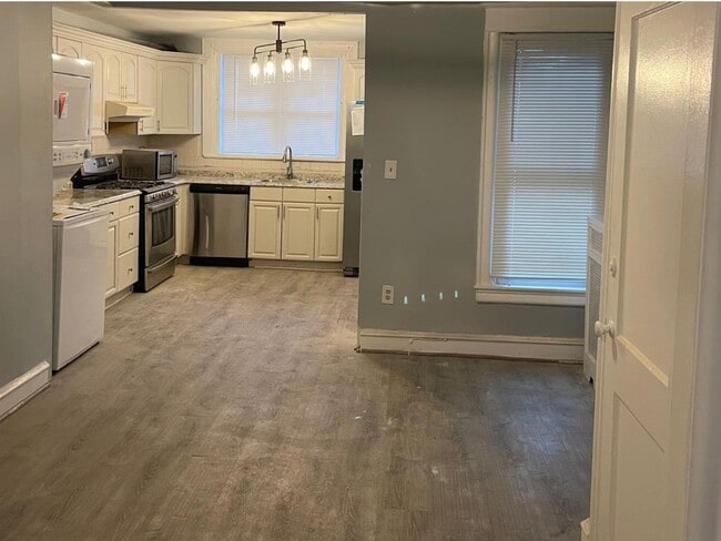 102 Roselyn St in Philadelphia, PA - Building Photo - Building Photo