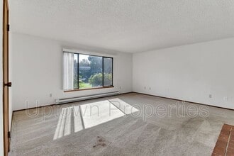 5660 SW 180th Ave in Beaverton, OR - Building Photo - Building Photo