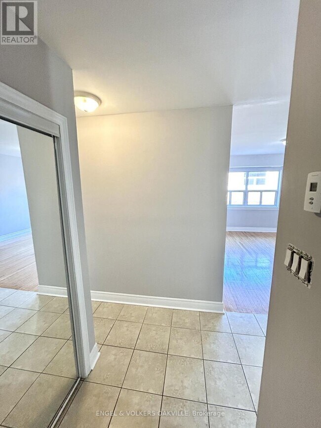 9 Thirty Third St in Toronto, ON - Building Photo - Building Photo