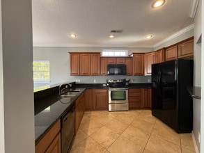 510 Lake Shore Dr in Surfside Beach, SC - Foto de edificio - Building Photo