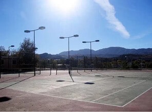 18806 Mandan St in Santa Clarita, CA - Building Photo - Building Photo