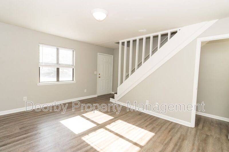 89 Nicole Ln. in Ringgold, GA - Foto de edificio