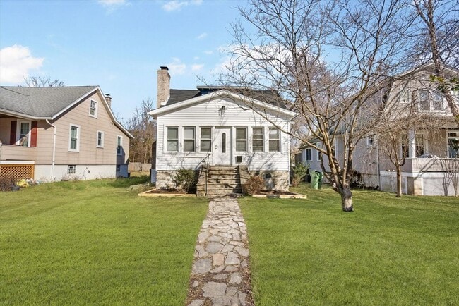property at 6003 Pinehurst Rd