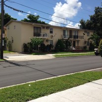 2599 NW 13th St Apartamentos