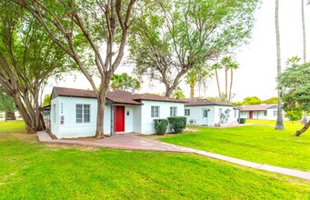 The Madison Uptown in Phoenix, AZ - Building Photo - Building Photo