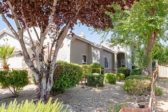 43963 Glenraven Rd in Lancaster, CA - Building Photo - Building Photo