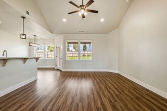 1915 Dean Rd in Paradise, CA - Building Photo - Building Photo