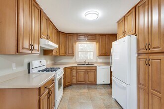 1236 E Township St in Fayetteville, AR - Building Photo - Building Photo