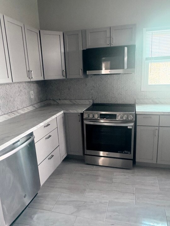 313 George Ave in Waukegan, IL - Building Photo