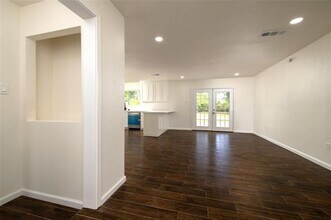 3743 Canada Dr in Dallas, TX - Building Photo - Building Photo