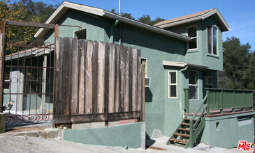 543 Fernwood Pacific Dr in Topanga, CA - Building Photo - Building Photo