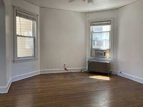 1830 N Tripp Ave in Chicago, IL - Building Photo - Building Photo