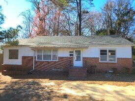 1305 Edna Pl in Macon, GA - Building Photo