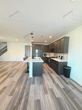 1608 Santa Paulina in San Diego, CA - Foto de edificio - Building Photo