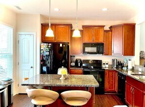 102 Harvest Oaks Ln in Durham, NC - Building Photo - Building Photo
