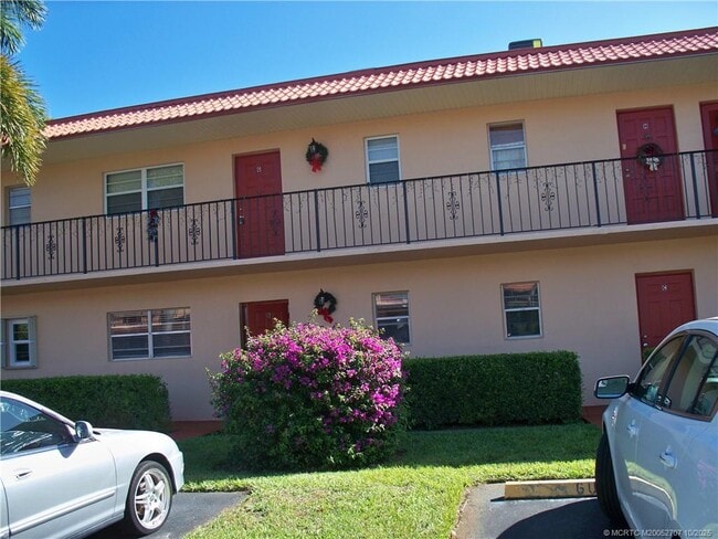 1939 SW Palm City Rd in Stuart, FL - Building Photo - Building Photo