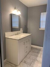 514 Oak St in Sanger, TX - Building Photo - Building Photo