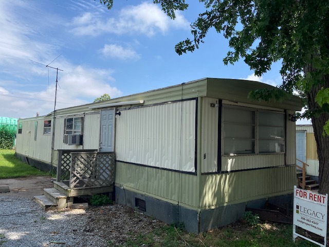 2703 W 24th St in Kearney, NE - Building Photo