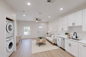 5103 Gary St in San Diego, CA - Building Photo - Building Photo