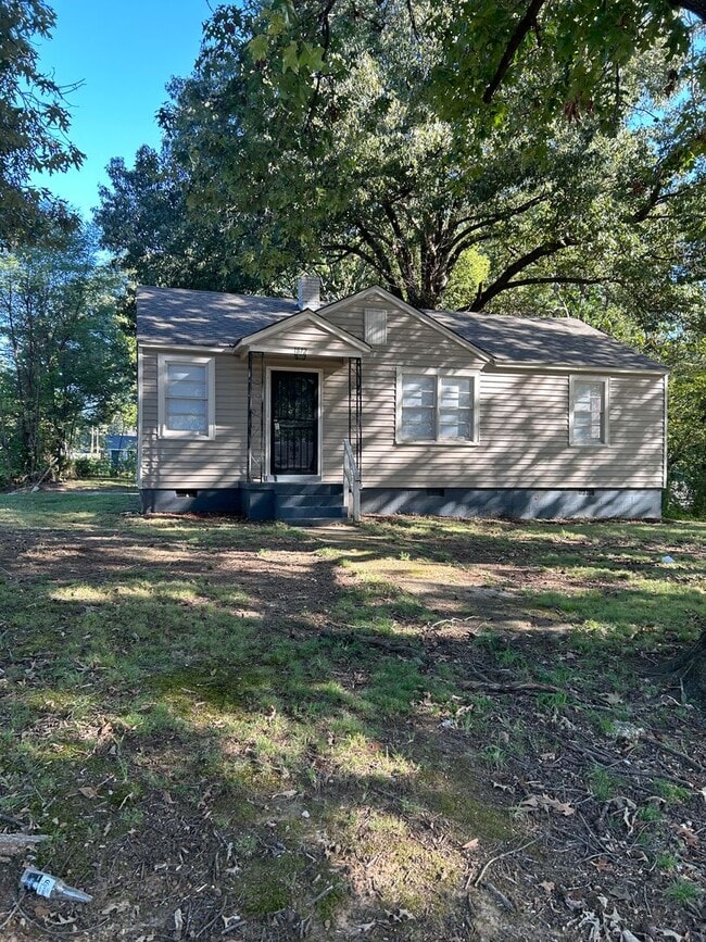 property at 1872 Portland Ave