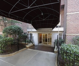 220 Berkeley Pl in Brooklyn, NY - Foto de edificio - Building Photo