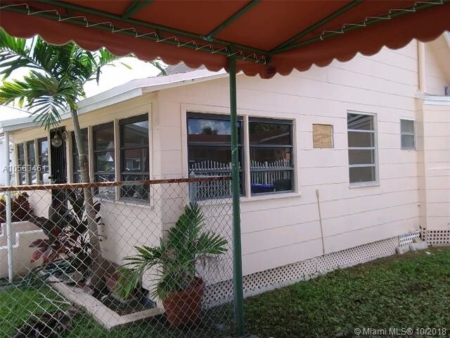 3438 SW 2nd St-Unit -0 in Miami, FL - Building Photo