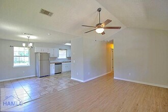 218 Sheila Dr in Hinesville, GA - Building Photo - Building Photo