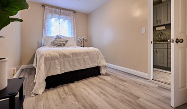 1825 H St NE in Washington, DC - Building Photo - Building Photo